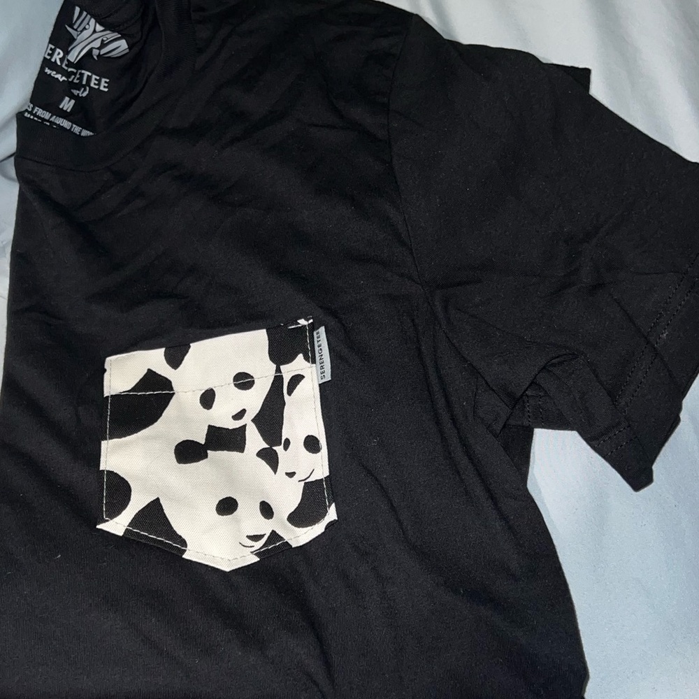 Serengetee Panda pocket tee brand new size medium NWOT